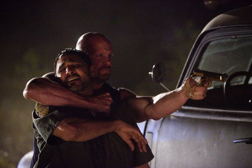 Steve Austin en The Stranger