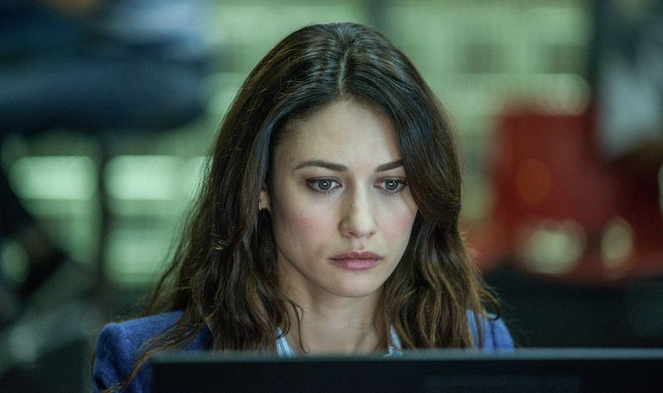 Olga Kurylenko en La Conspiración de Noviembre