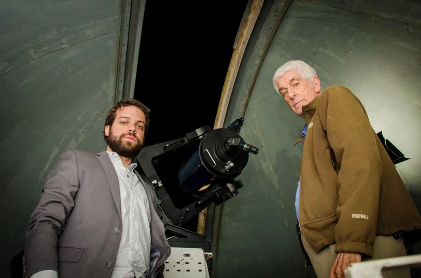 Alan Stivelman y Jacques Vallee en testigo-de-otro-mundo