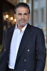 picture of actor Houshang Touzie