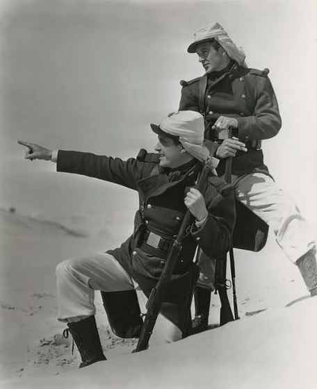 Gary Cooper y Ray Milland en Beau Geste