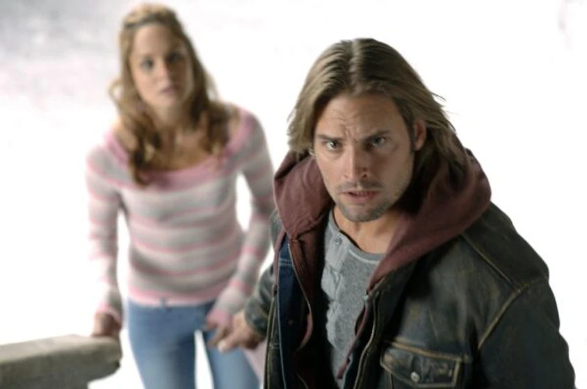 Josh Holloway y Sarah Wayne Callies en hellion-el-angel-caido