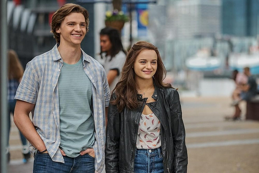 Joey King y Joel Courtney en mi-primer-beso-2