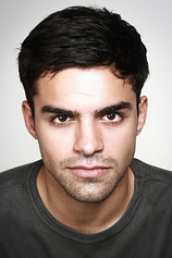 picture of actor Sean Teale