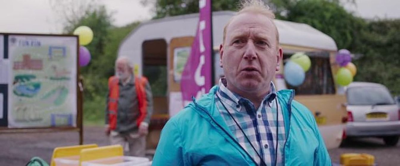 Adrian Scarborough en Patrick