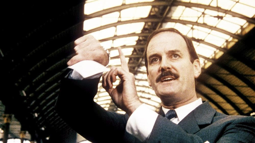 John Cleese en siempre-puntual