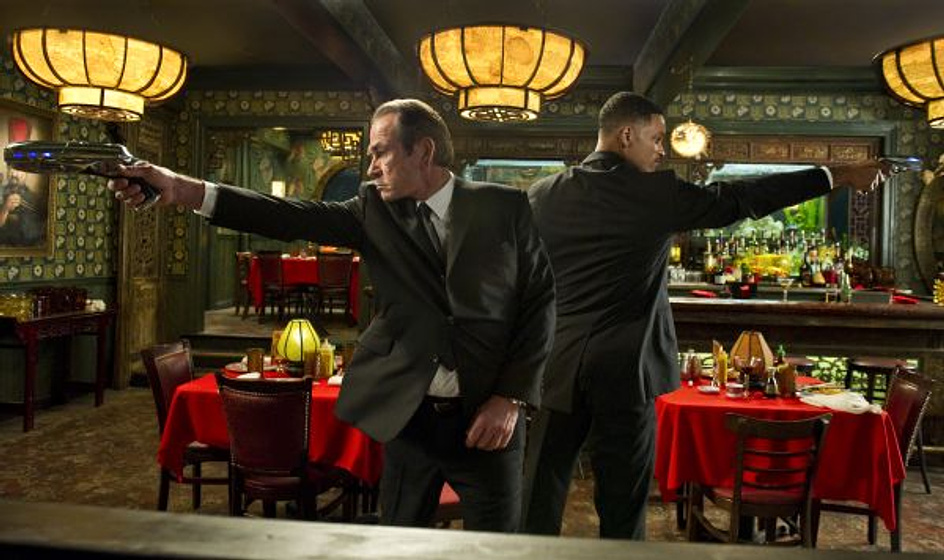 Will Smith y Tommy Lee Jones en Hombres de Negro III