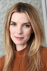 picture of actor Betty Gilpin