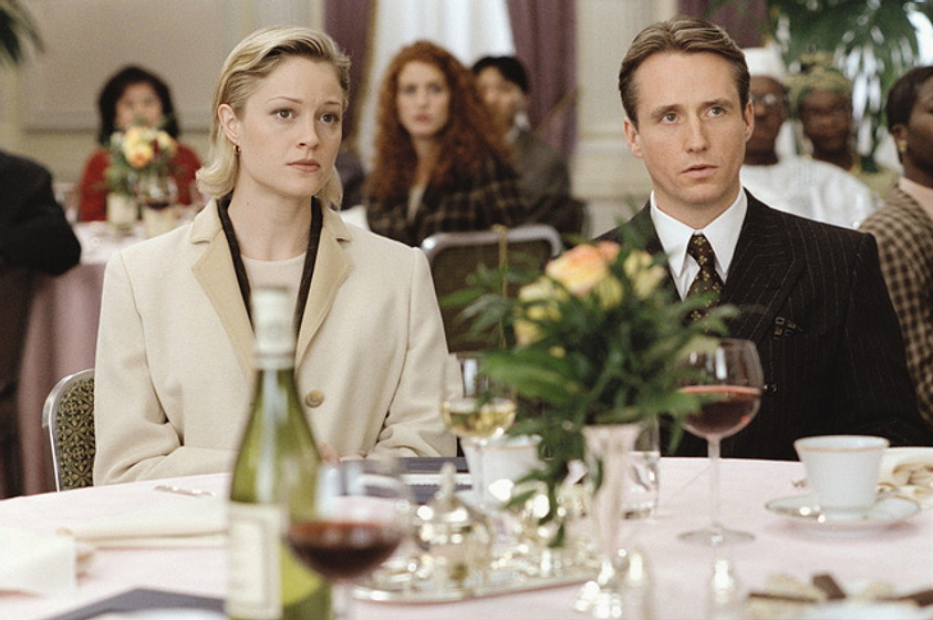 Teri Polo y Linus Roache en Amar Peligrosamente