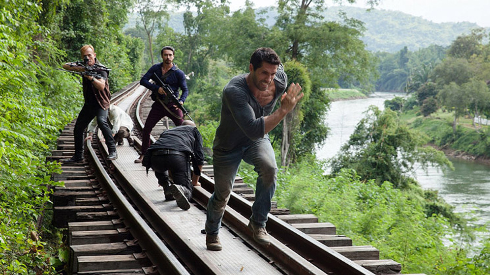 Scott Adkins, Robert Knepper y Adam Saunders en Blanco Humano 2