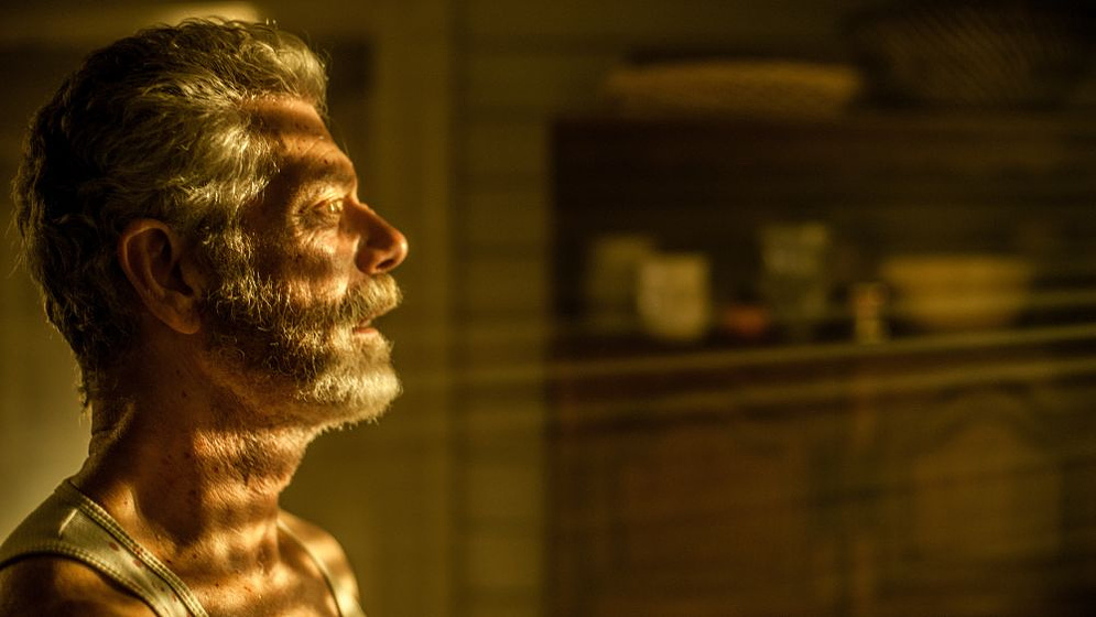 Stephen Lang en No Respires