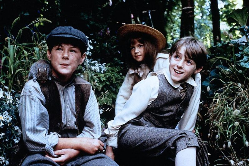 Kate Maberly, Heydon Prowse y Andrew Knott en El Jardín Secreto