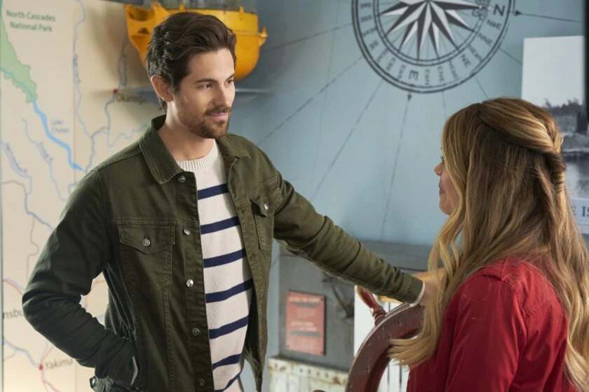 Chris McNally y Leah Renee en navegar-hacia-el-amor