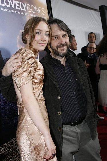 Peter Jackson y Saoirse Ronan en The Lovely Bones (Premiere en Los Angeles. Diciembre 2009)