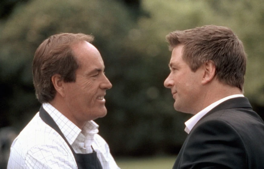 Alec Baldwin y Powers Boothe en Pasos en la Sombra