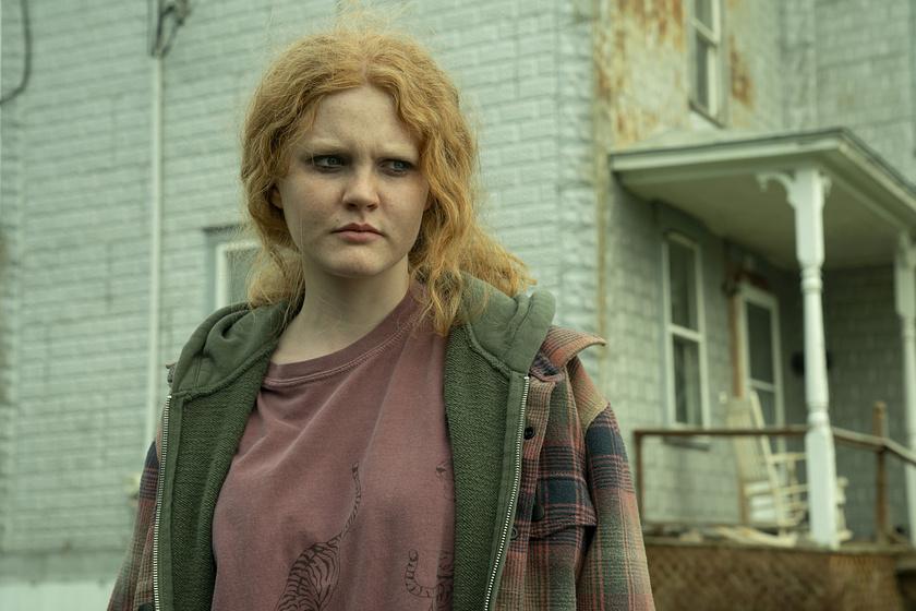 Lou Thompson en corbeaux