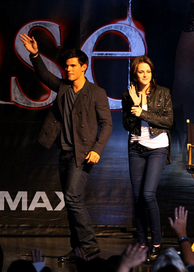 Kristen Stewart y Taylor Lautner en La saga Crepúsculo: Eclipse (Convención Los Ángeles)