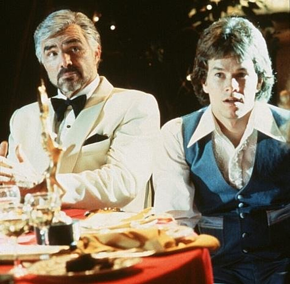 Mark Wahlberg y Burt Reynolds en Boogie Nights