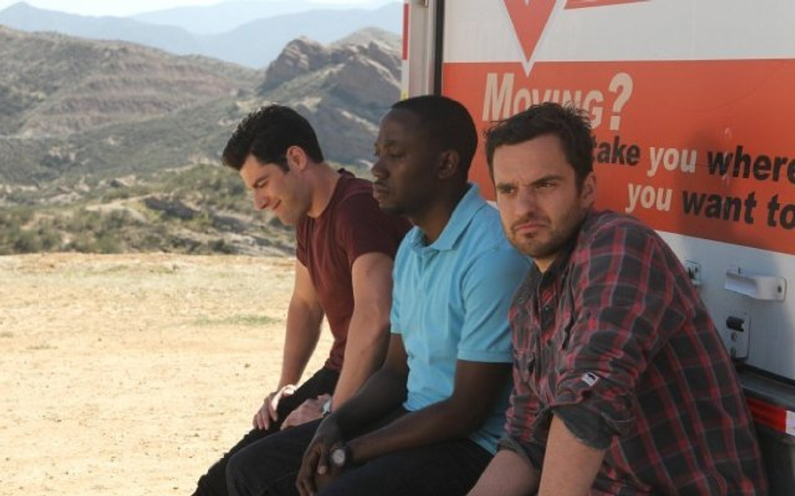 Max Greenfield y Lamorne Morris en New Girl