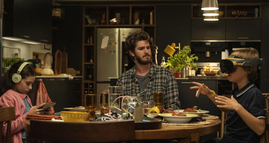 Andrew Garfield en el-arbol-muy-muy-lejano