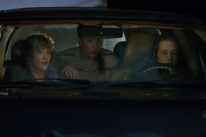 Michael Angarano y Nicholas Braun en Red State