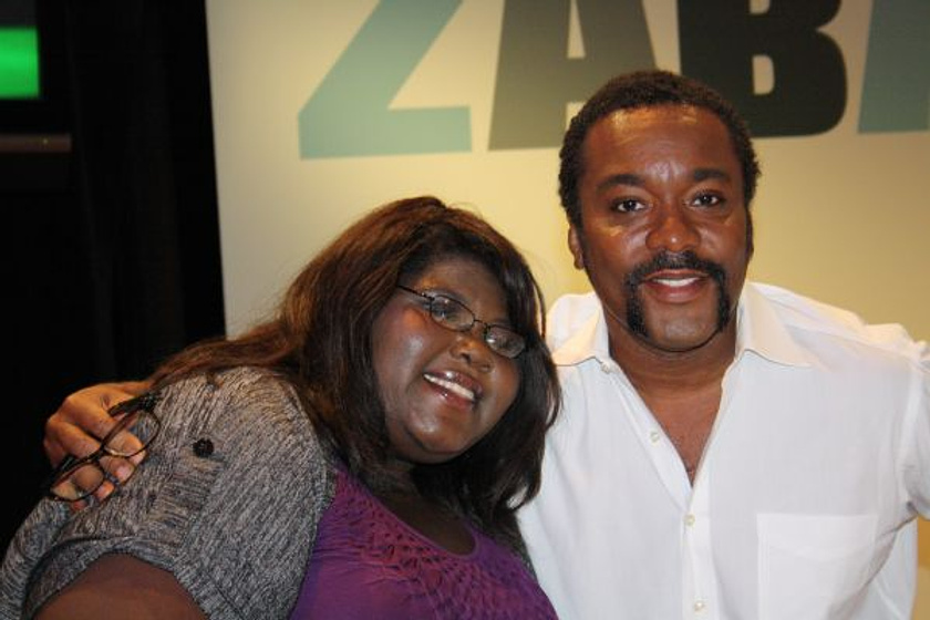 Lee Daniels y Gabourey Sidibe en Tonto quien lo lea (Precious)