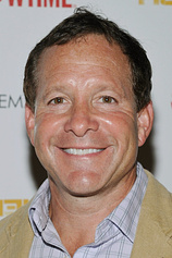 photo of person Steve Guttenberg