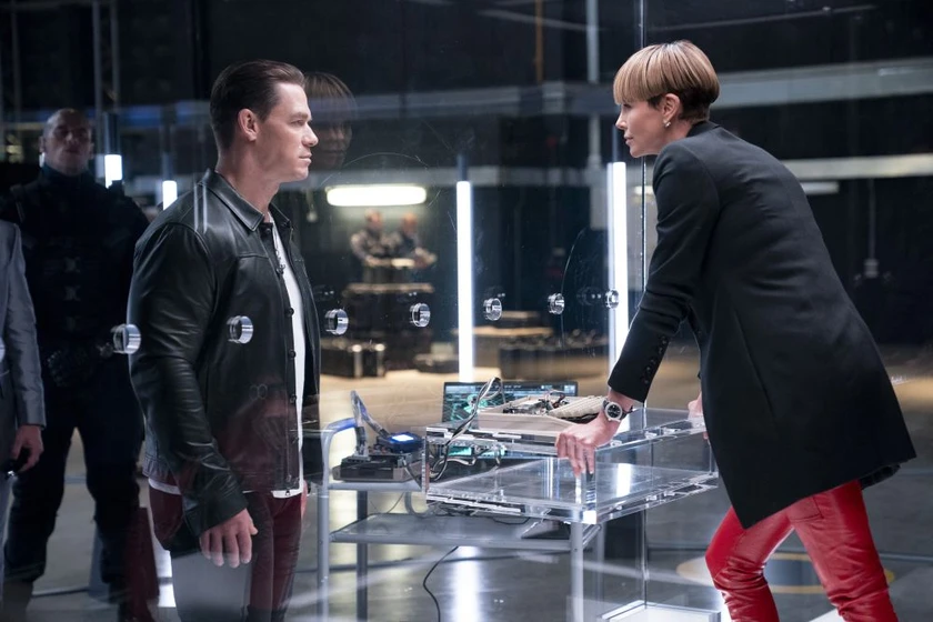 Charlize Theron y John Cena en Fast & Furious 9