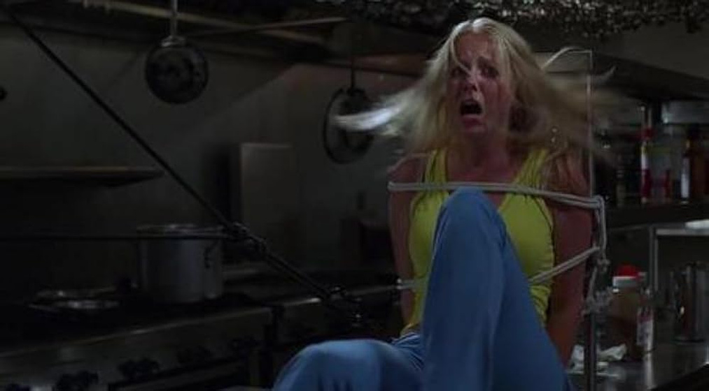 Chelan Simmons en panico-a-bordo