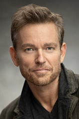 picture of actor Jonathan Scarfe