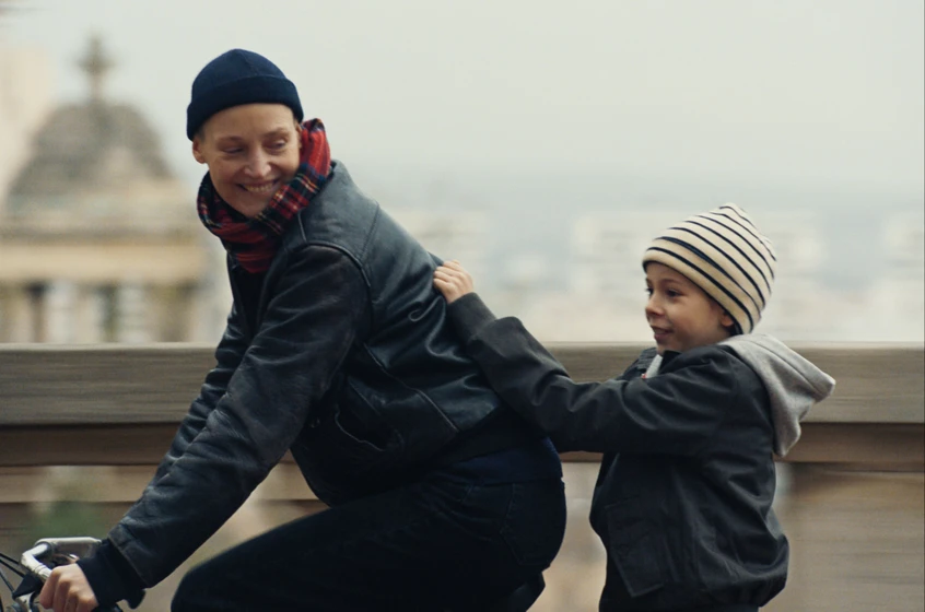 Vicky Krieps y Viggo Ferreira Redier en love-me-tender-2025