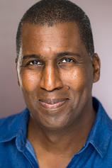 picture of actor Anthony Holiday