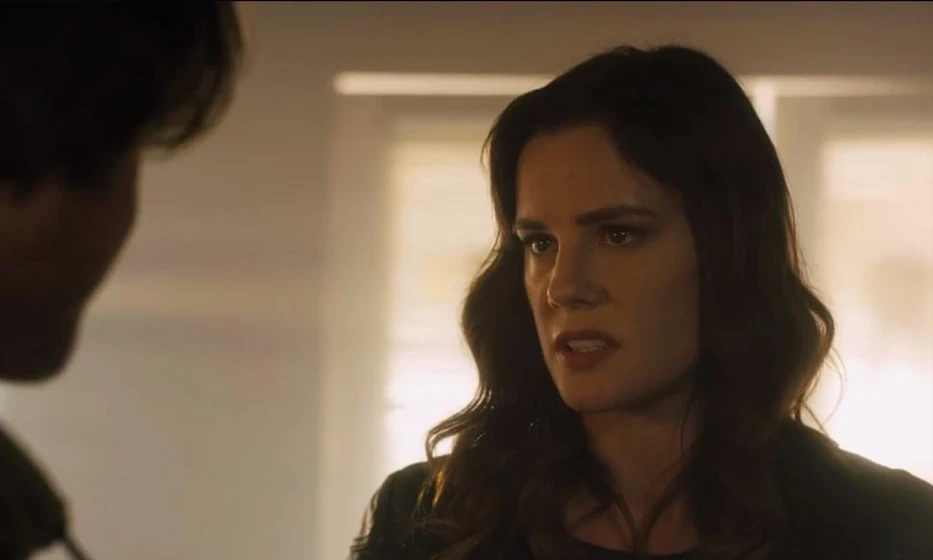 Chelsea Hobbs en recuerdos-que-matan