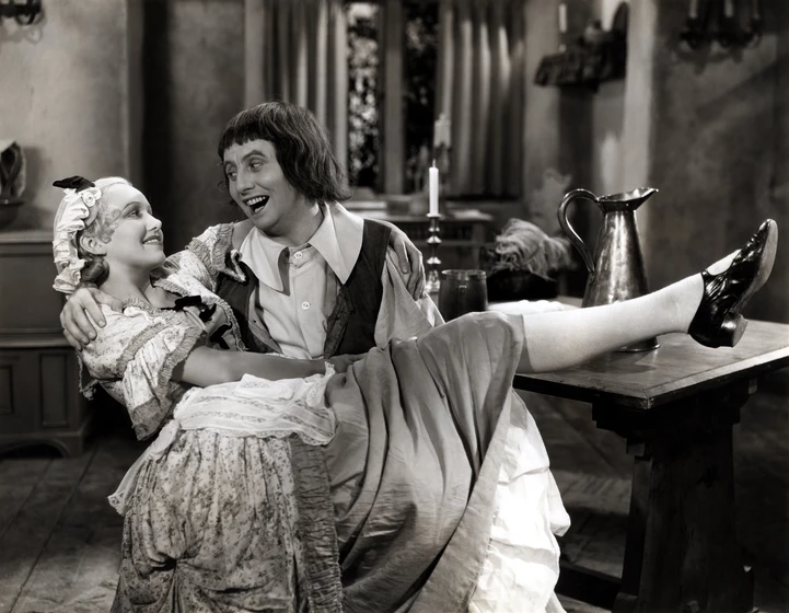 Bert Wheeler y Dorothy Lee en caballeros-de-capa-y-espada