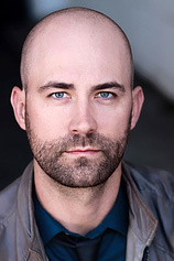 picture of actor Aaron Marshall