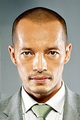 picture of actor Arthur Acuña
