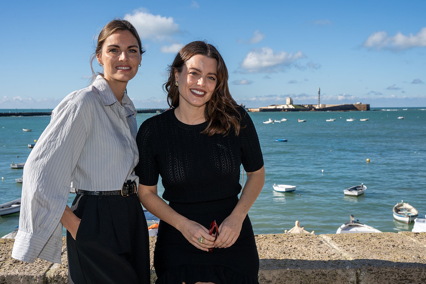 Amaia Salamanca y Adriana Torrebejano en Muertos S.L. (South International Series Fest. Octubre 2024)