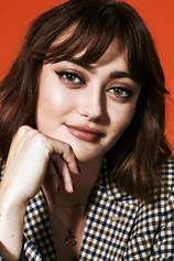 photo of person Ella Purnell