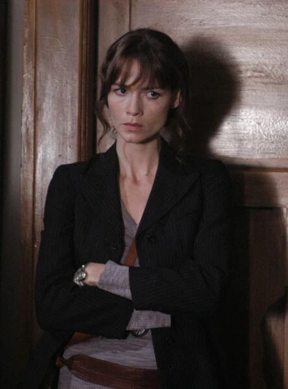 Saffron Burrows en la-criatura-perfecta