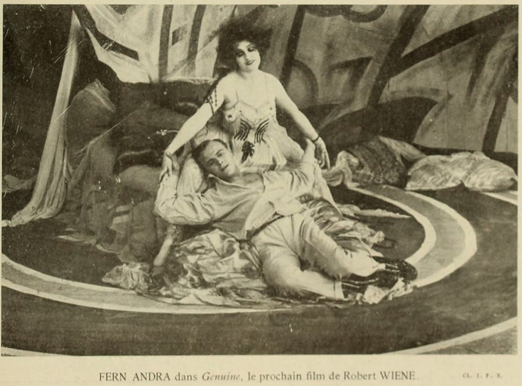 Fern Andra en Genuine: A Tale of a Vampire