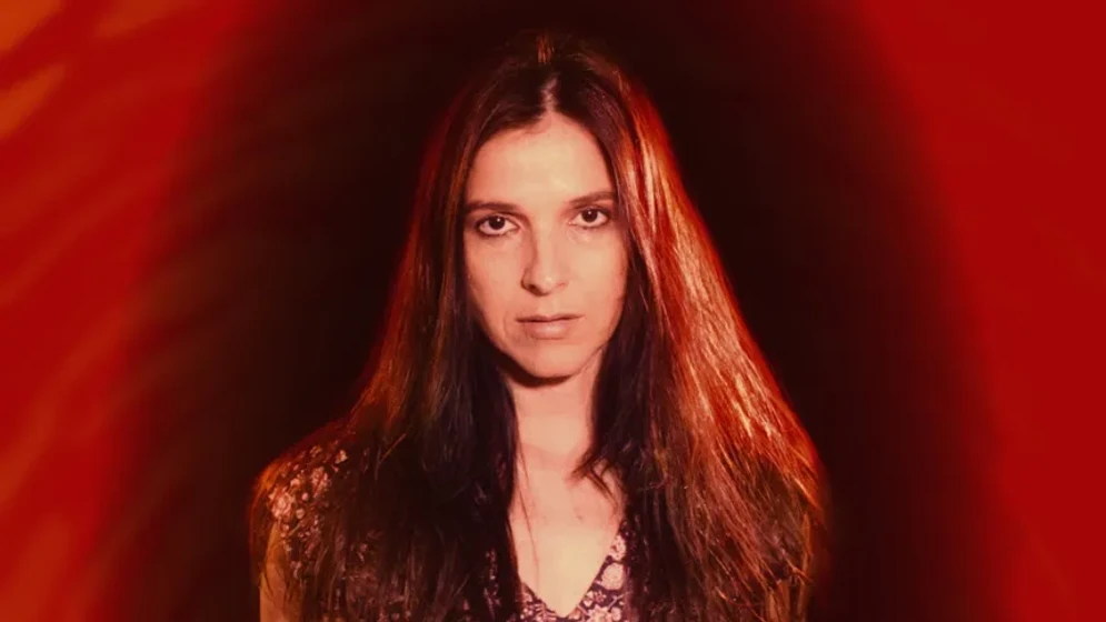 Lynn Cruz en chronicles-of-the-absurd