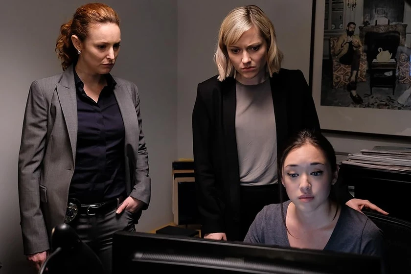 Georgina Haig, Stefanie Nakamura y Carrie-Lynn Neales en silencio-en-la-noche