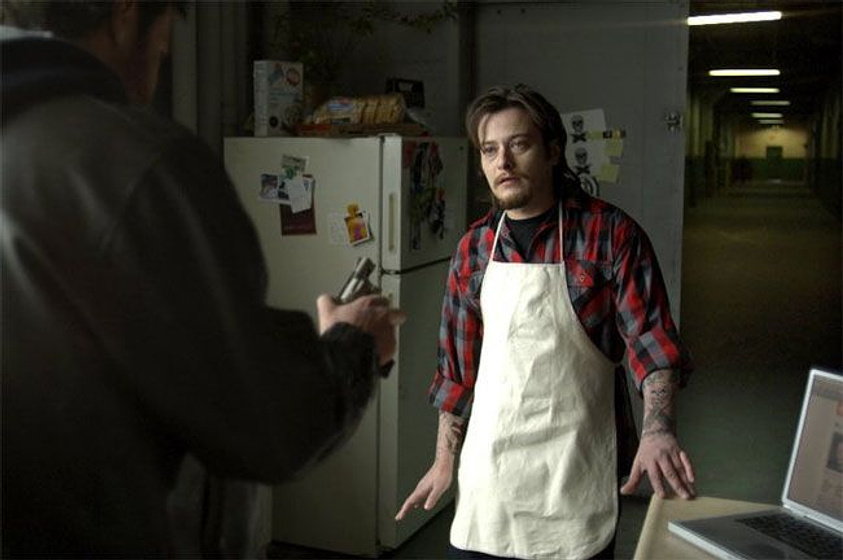 Josh Lawson en Crave