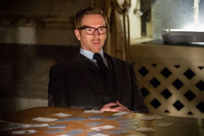 Damian Lewis en un-traidor-como-los-nuestros