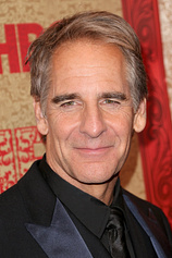 photo of person Scott Bakula