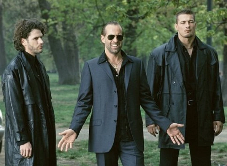 Peter Stormare en 9-dias