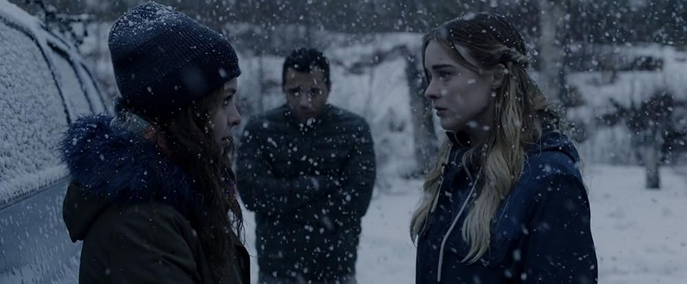 Corbin Bleu, Hannah Kasulka y Sasha Clements en la-noche-de-la-bruja