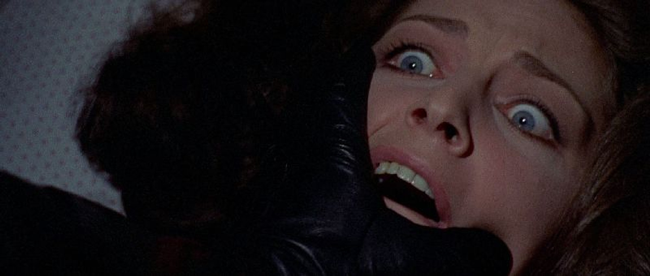 Suzy Kendall en El Pájaro de las Plumas de Cristal