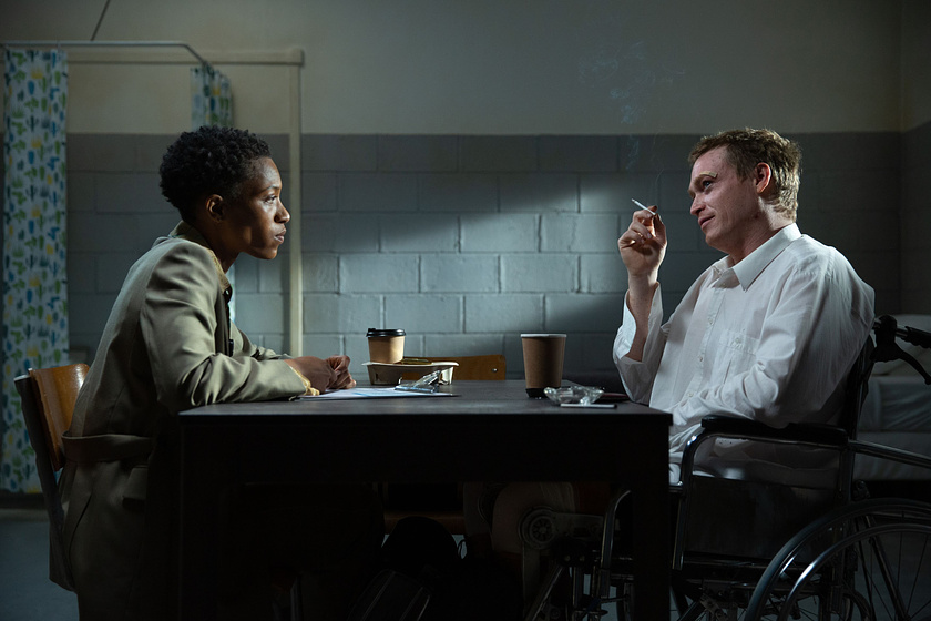 Caleb Landry Jones y Jojo T. Gibbs en Dogman