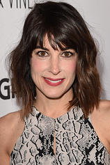 photo of person Lindsay Sloane